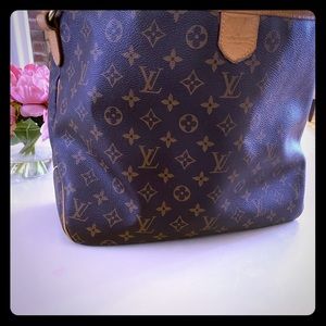 Authentic retired Louis Vuitton Delightful MM